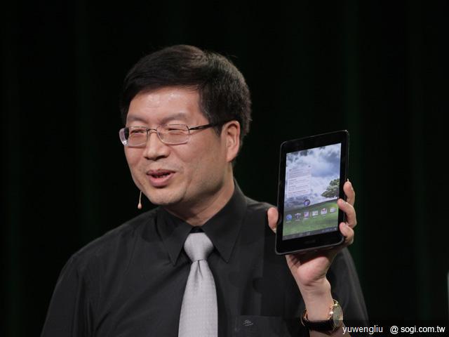 ASUS Eee Pad三連發 至尊平板再升級【CES 2012】 ASUS Eee Pad三連發 至尊平板再升級【CES 2012】