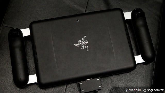 雷蛇推Project Fiona遊戲平板概念產品【CES 2012】 雷蛇推Project Fiona遊戲平板概念產品【CES 2012】