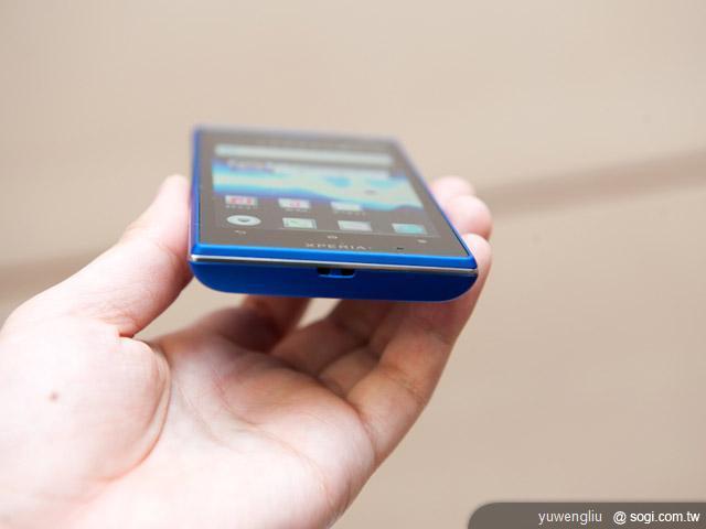 日本DoCoMo推SE XPERIA NX、Acro HD雙機 日本DoCoMo推SE XPERIA NX、Acro HD雙機