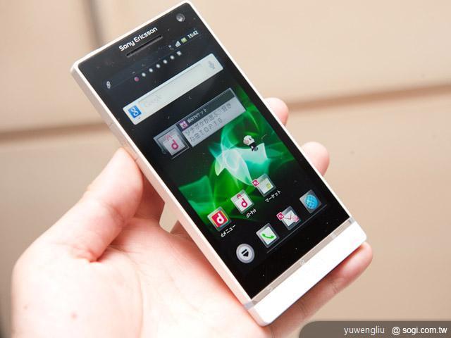 日本DoCoMo推SE XPERIA NX、Acro HD雙機 日本DoCoMo推SE XPERIA NX、Acro HD雙機