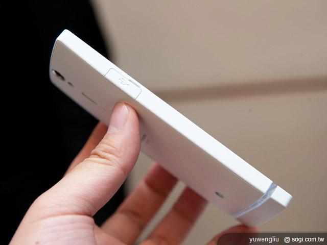 日本DoCoMo推SE XPERIA NX、Acro HD雙機 日本DoCoMo推SE XPERIA NX、Acro HD雙機