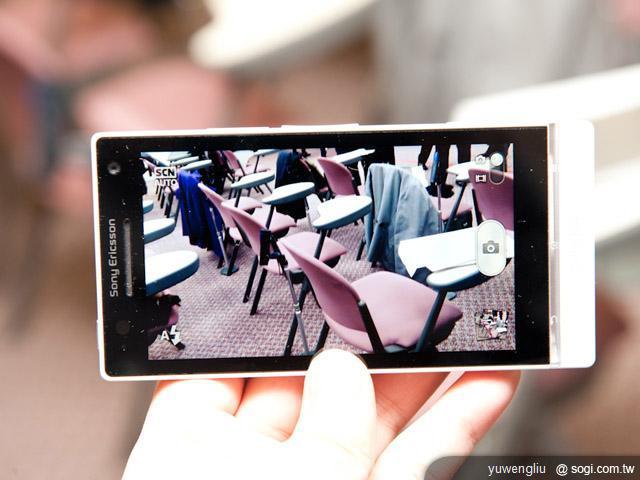 日本DoCoMo推SE XPERIA NX、Acro HD雙機 日本DoCoMo推SE XPERIA NX、Acro HD雙機