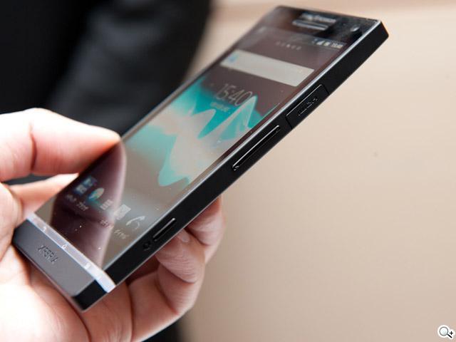 日本DoCoMo推SE XPERIA NX、Acro HD雙機 日本DoCoMo推SE XPERIA NX、Acro HD雙機