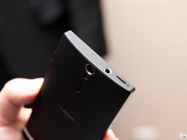 日本DoCoMo推SE XPERIA NX、Acro HD雙機 日本DoCoMo推SE XPERIA NX、Acro HD雙機