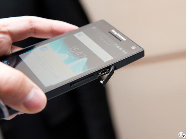 日本DoCoMo推SE XPERIA NX、Acro HD雙機 日本DoCoMo推SE XPERIA NX、Acro HD雙機