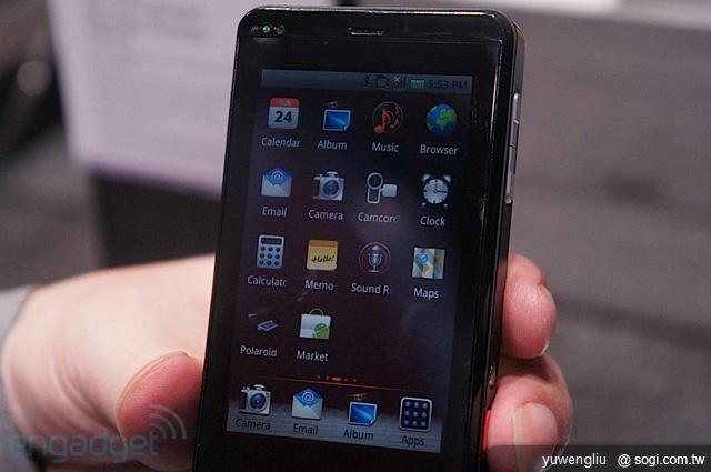 拍立得轉戰手機 推16MP智慧機SC1630【2012 CES】 拍立得轉戰手機 推16MP智慧機SC1630【2012 CES】