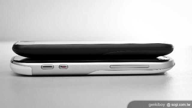 HTC Amaze 4G、Sensation感動機 外型比一比 HTC Amaze 4G、Sensation感動機 外型比一比