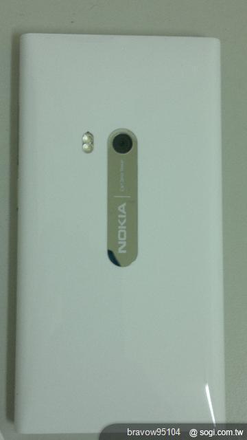 白色N9-64G不專業開箱文~~ 白色N9-64G不專業開箱文~~