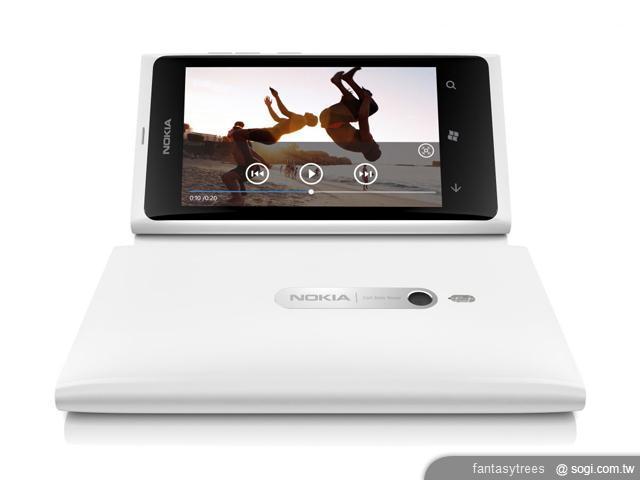 諾基亞Lumia 800靚白新色 2012第1季登台 諾基亞Lumia 800靚白新色 2012第1季登台