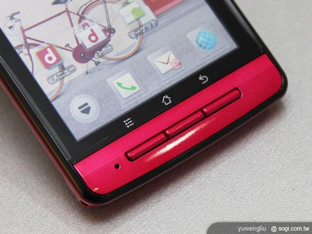 Panasonic P-02D LUMIX智慧攝錄高手