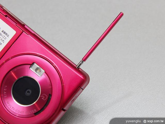 Panasonic P-02D LUMIX智慧攝錄高手