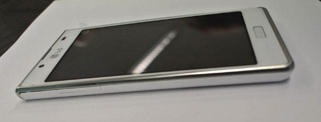 LG再推Optimus L7/L5/L3三機 火力全開!【MWC 2012】 LG再推Optimus L7/L5/L3三機 火力全開!【MWC 2012】