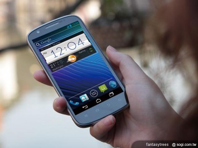 ZTE PF112HD等六款新機連袂發表 囊括高、低階手機【MWC 2012】 ZTE PF112HD等六款新機連袂發表 囊括高、低階手機【MWC 2012】