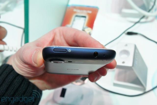 ZTE Era四核新機 支援Android 4.0與LTE【MWC 2012】