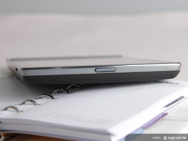 華碩Eee Pad MeMO 觸控、手寫、還能打電話