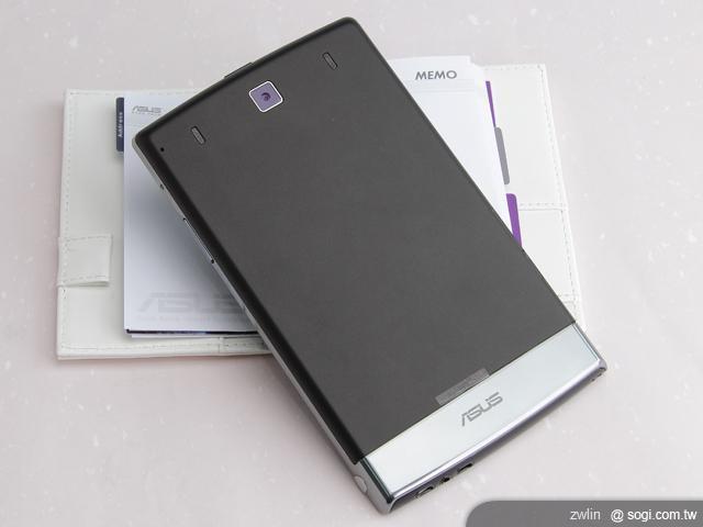 華碩Eee Pad MeMO 觸控、手寫、還能打電話
