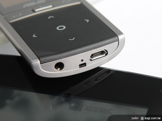 華碩Eee Pad MeMO 觸控、手寫、還能打電話