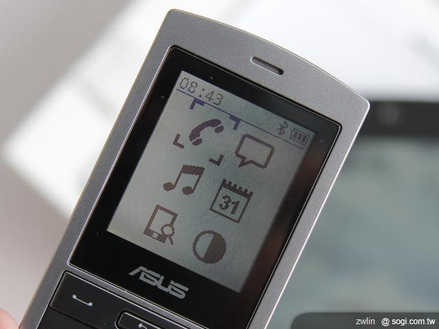 華碩Eee Pad MeMO 觸控、手寫、還能打電話