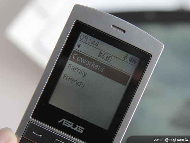 華碩Eee Pad MeMO 觸控、手寫、還能打電話