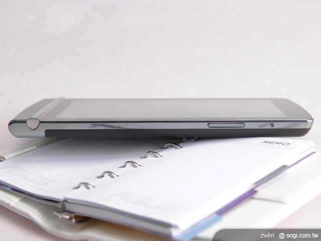 華碩Eee Pad MeMO 觸控、手寫、還能打電話