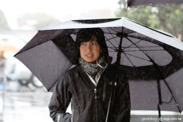 The New iPad美國雨中開賣!火速開箱 The New iPad美國雨中開賣!火速開箱