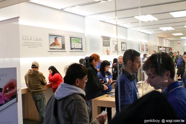 The New iPad美國雨中開賣!火速開箱 The New iPad美國雨中開賣!火速開箱