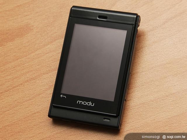 modu T迷你手機 搭配擴充模組超多變