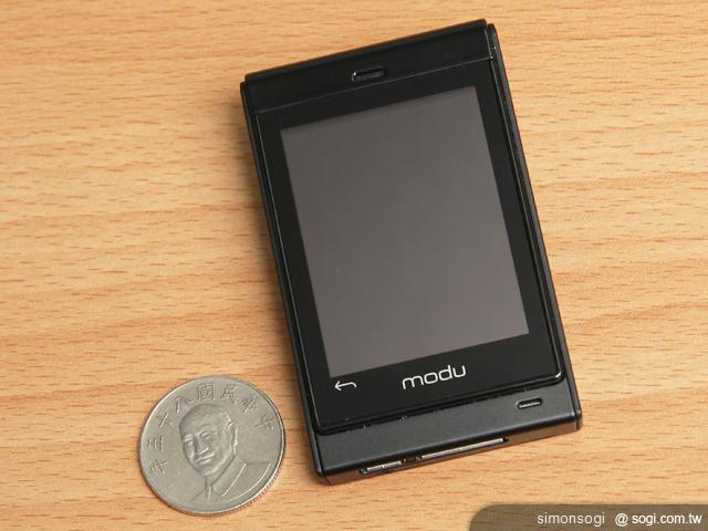 modu T迷你手機 搭配擴充模組超多變