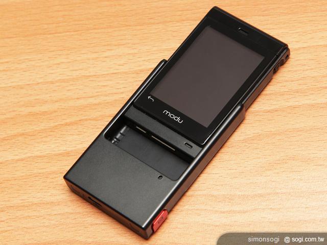 modu T迷你手機 搭配擴充模組超多變