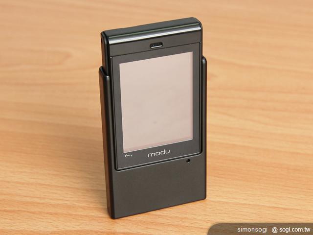 modu T迷你手機 搭配擴充模組超多變