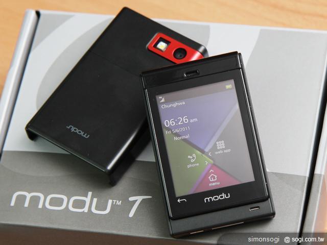 modu T迷你手機 搭配擴充模組超多變