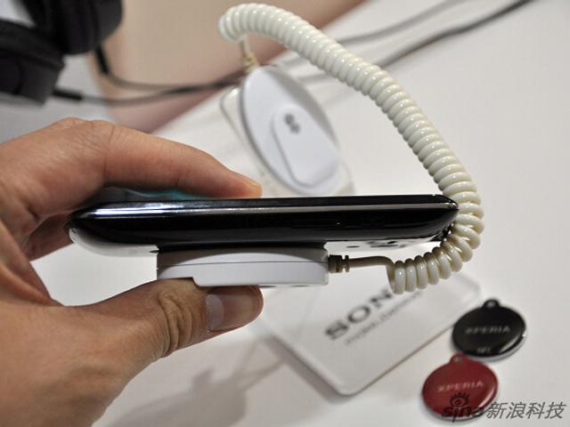 Sony首款ICS新機XPERIA Neo L中國發表 Sony首款ICS新機XPERIA Neo L中國發表