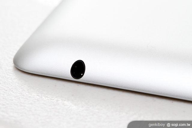 Apple The New iPad螢幕、相機、效能全面進化 Apple The New iPad螢幕、相機、效能全面進化