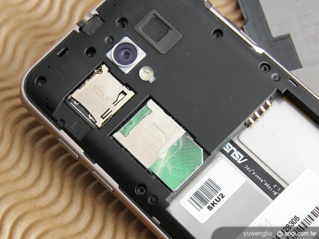 ASUS PadFone變形手機百變登場《手機篇》