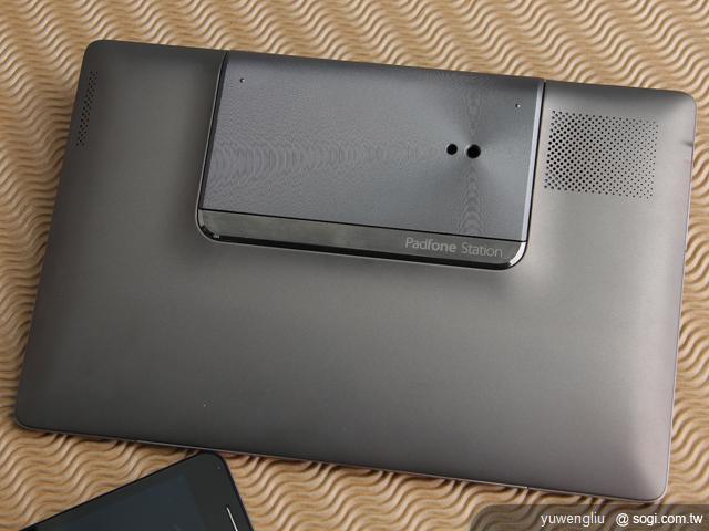 ASUS PadFone變形手機百變登場《手機篇》