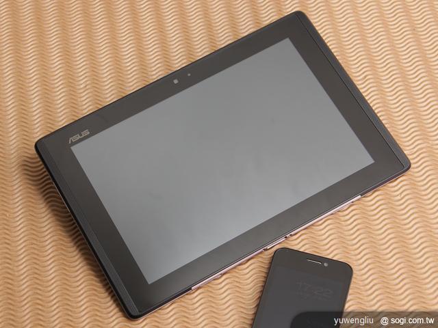 ASUS PadFone變形手機百變登場《平板篇》