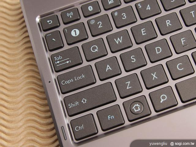 ASUS PadFone變形手機百變登場《平板篇》