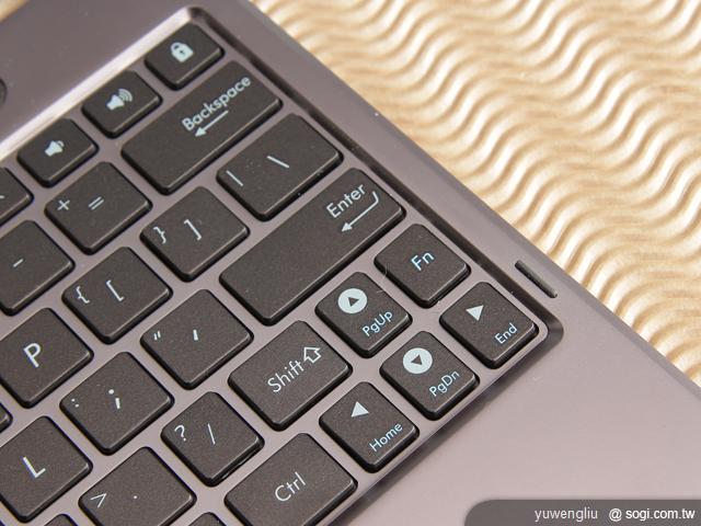 ASUS PadFone變形手機百變登場《平板篇》