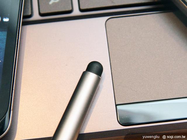 ASUS PadFone變形手機百變登場《平板篇》