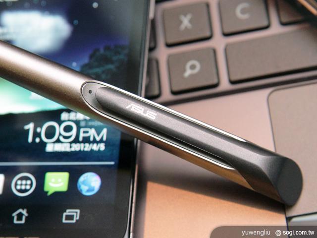 ASUS PadFone變形手機百變登場《平板篇》