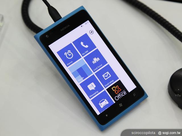 WP8砍掉重練,是NOKIA末日還是新生? WP8砍掉重練,是NOKIA末日還是新生?