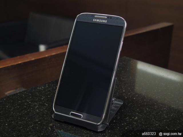 i9502 升級!GALAXY S4 雙卡雙待手機 i9502開箱 支援 +886 APP2SD台灣 i9502 升級!GALAXY S4 雙卡雙待手機 i9502開箱 支援 +886 APP2SD台灣