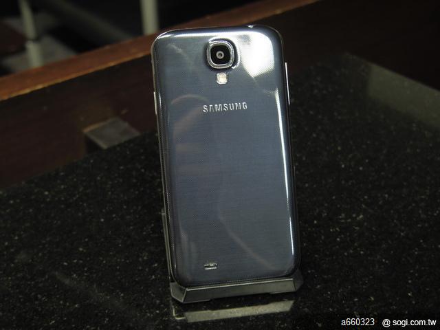 i9502 升級!GALAXY S4 雙卡雙待手機 i9502開箱 支援 +886 APP2SD台灣 i9502 升級!GALAXY S4 雙卡雙待手機 i9502開箱 支援 +886 APP2SD台灣