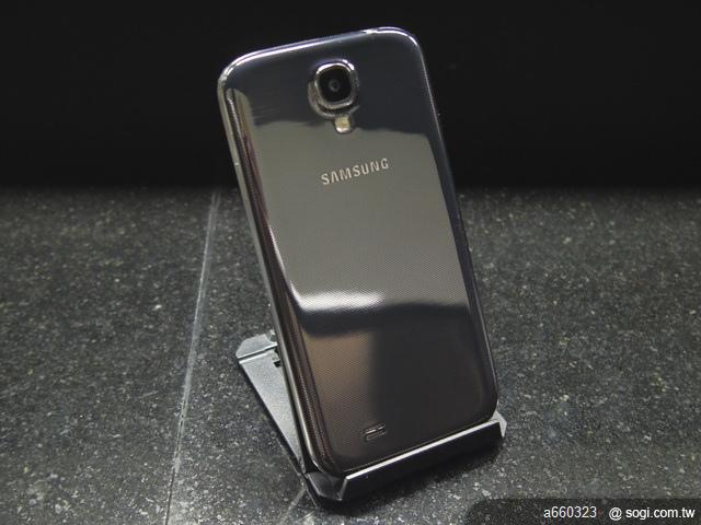 i9502 升級!GALAXY S4 雙卡雙待手機 i9502開箱 支援 +886 APP2SD台灣 i9502 升級!GALAXY S4 雙卡雙待手機 i9502開箱 支援 +886 APP2SD台灣